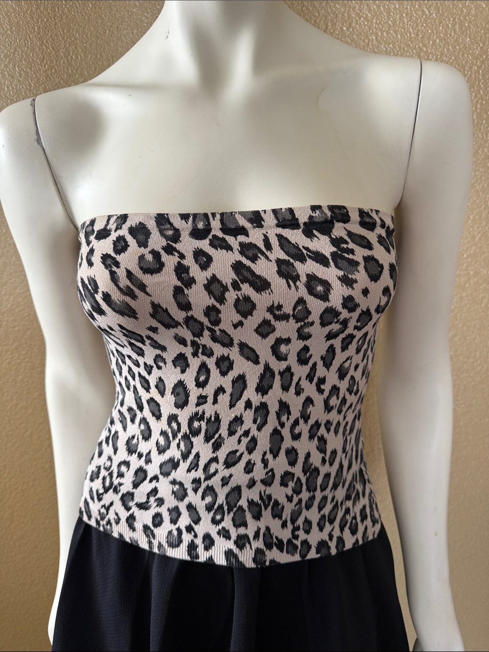 1990s Vintage bebe Beige Knit Top with leopard spot pattern